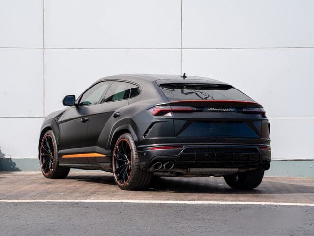 2022 Lamborghini Urus — detail